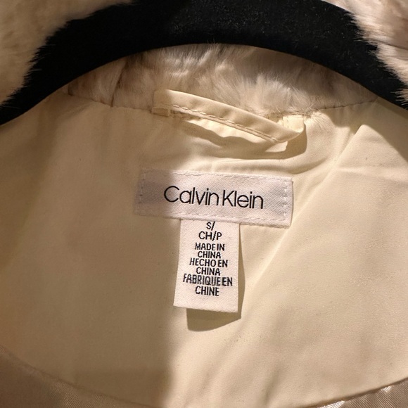 Calvin Klein Quilted White Vest - Picture 3 of 4